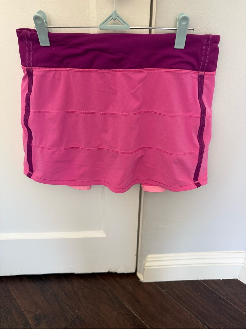 lululemon athletica Two-Tone Pink & Magenta Pace Setter size 8 Skirt $40 - Picture 3 of 3